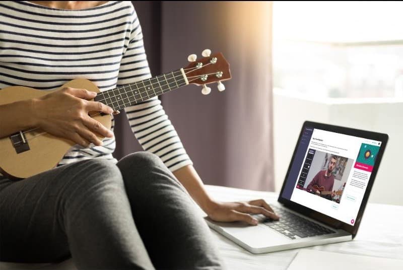 First Frets online guitar and ukulele lessons